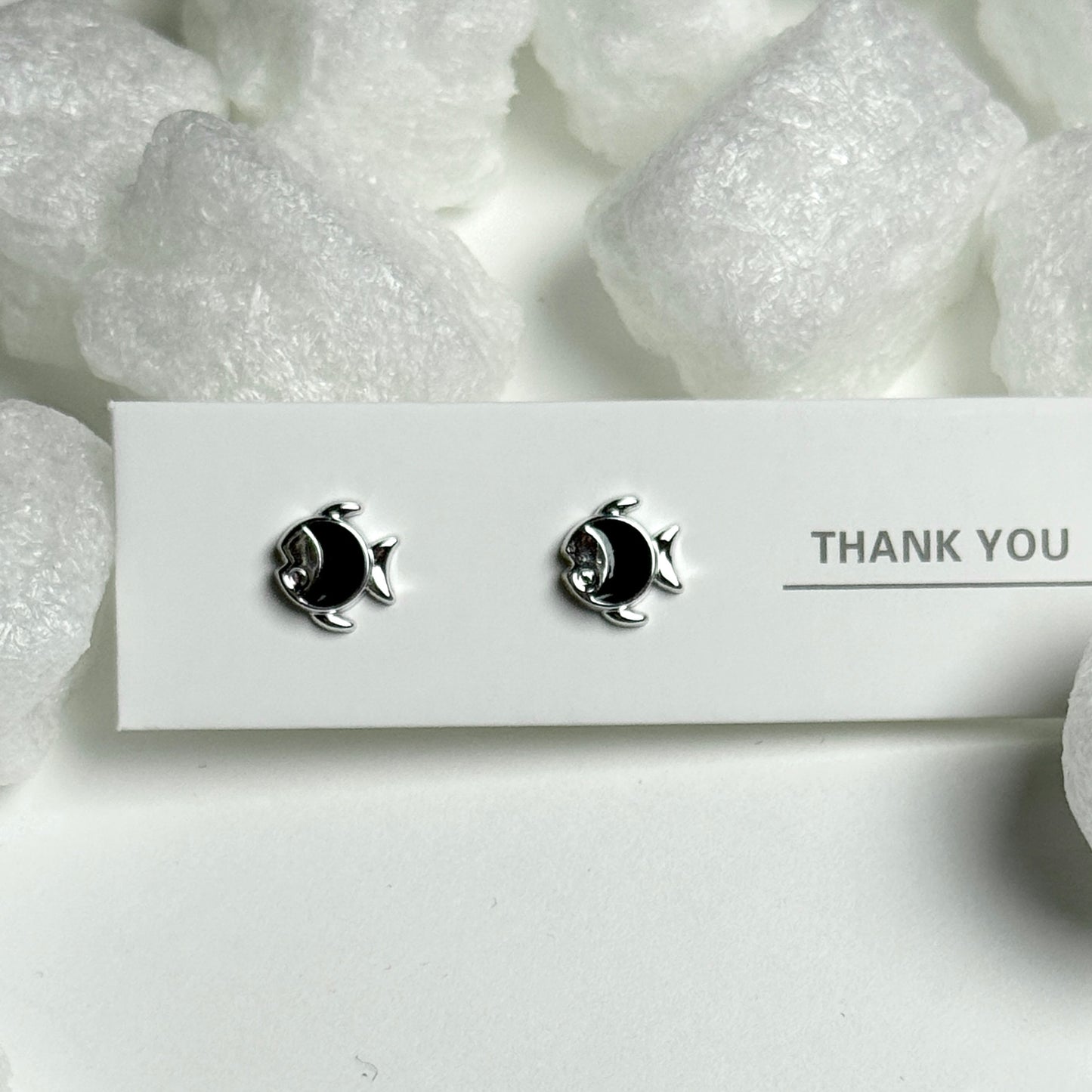 Black Enamel Fish Silver Frame Stud Earrings D