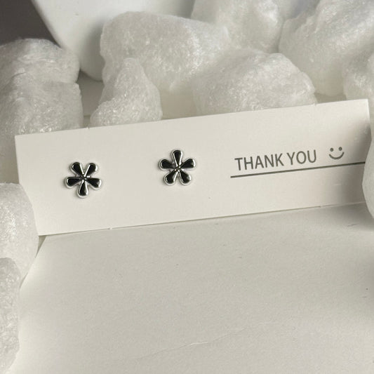 Black Enamel Flower Silver Frame Stud Earrings B