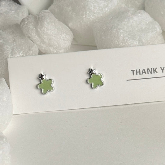 Green Enamel Four-Leaf Clover Silver Star Accent Stud Earrings B