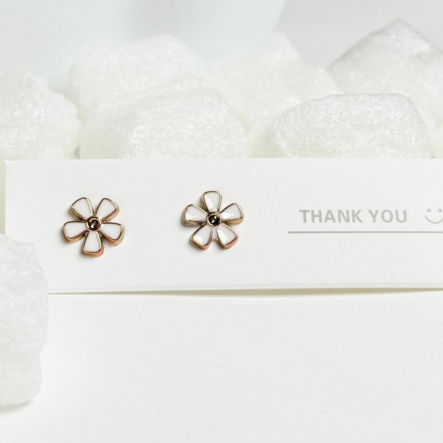 White and golden flower enamel simple stud earrings G6