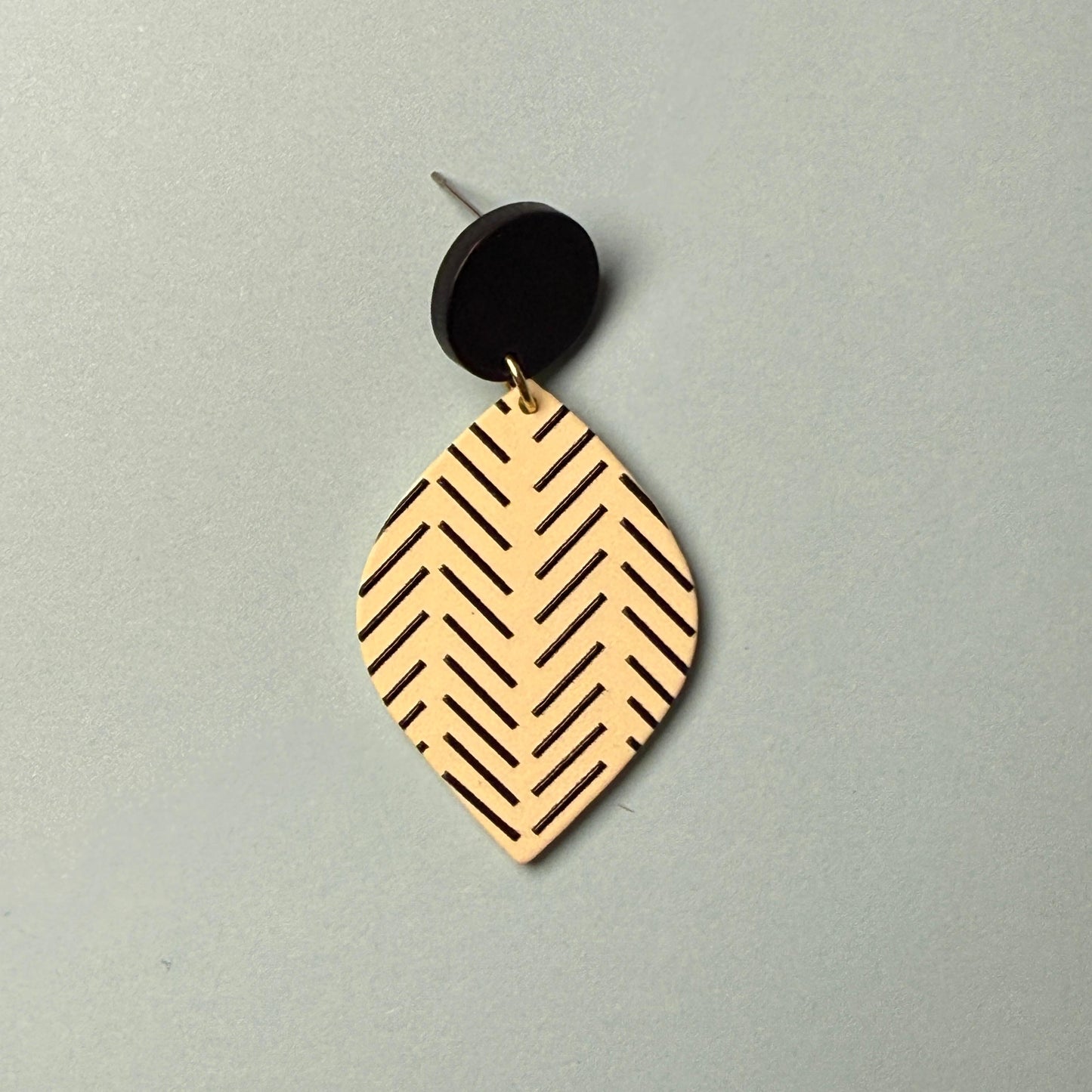 Woven Basket Pattern Drop Earrings - Natural & Black