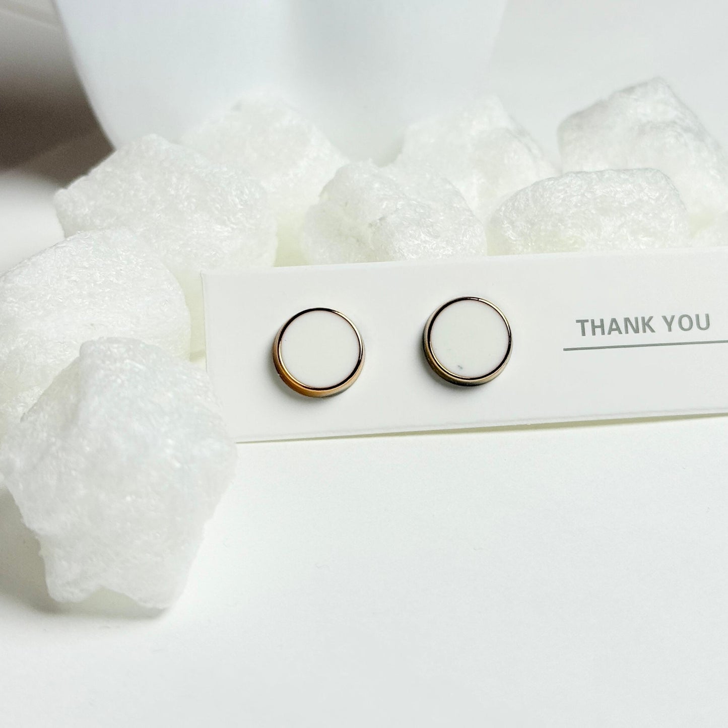 White enamel simple stud earrings G11