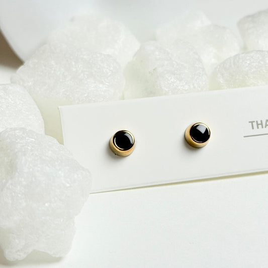 Simple black enamel stud earrings G10