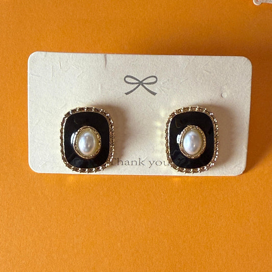 Vintage Pearl & Black Enamel Stud Earrings - Gold Trim